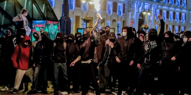 Ισπανία: Ξεχειλίζει η οργή για τη φυλάκιση του ράπερ Πάμπλο Χασέλ