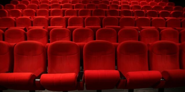 Ελληνικό metoo: Για τρία κακουργήματα ελέγχεται κωμικός ηθοποιός