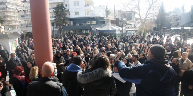 Εύοσμος: Συγκέντρωση και πορεία κατά του lockdown και… μεταναστών
