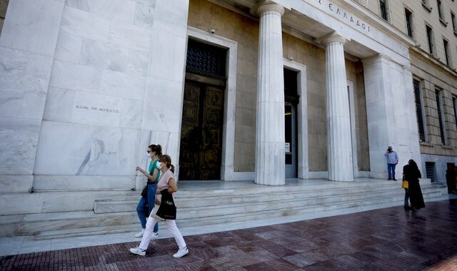 Μπαράζ ομολογιακών εκδόσεων από το Δημόσιο με αρωγό τις τράπεζες