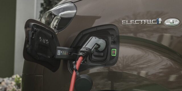 Ραγδαία αύξηση των πωλήσεων ηλεκτρικών και Plug-in υβριδικών στην Ε.Ε
