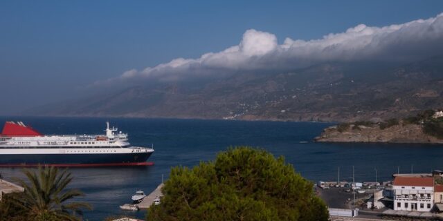Ικαρία: Πρόσκρουση πλοίου στο λιμάνι του Αγίου Κηρύκου