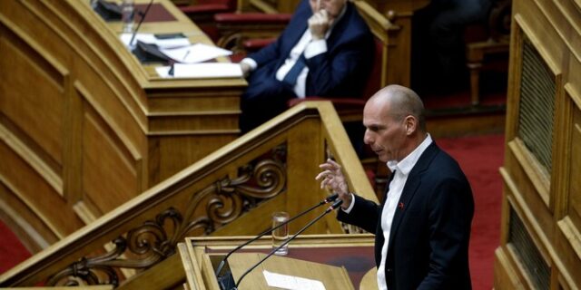 Αντιπαράθεση Χρυσοχοΐδη – Βαρουφάκη για πανεπιστήμια, μνημόνια και το τηλεφώνημα Σαμαρά