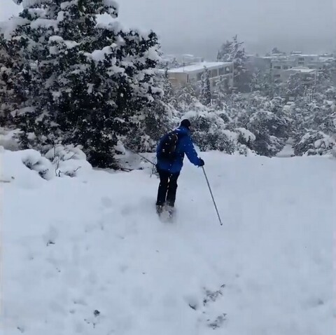 Κακοκαιρία “Μήδεια”: Ο πρεσβευτής της Νορβηγίας στη χώρα μας έκανε σκι στη Φιλοθέη