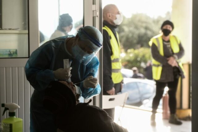 Κορονοϊός: 1001 νέα κρούσματα σήμερα στην Ελλάδα – 9 νεκροί και 177 διασωληνωμένοι