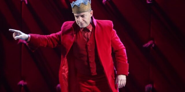 Μήνυση κατά Λιγνάδη: “Ουρλιάζοντας του είπα ‘ρε π…., τι μου έκανες ρε κ….'”
