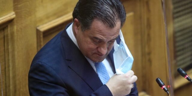 ΣΥΡΙΖΑ: Ερώτηση στη Βουλή για τη χορήγηση ειδικής άδειας βάφτισης στον Άδωνι Γεωργιάδη