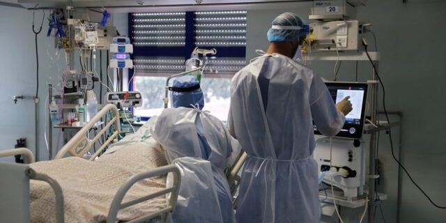 Κορονοϊός: 8100 νέα κρούσματα σήμερα στην Ελλάδα – 91 νεκροί και 597 διασωληνωμένοι