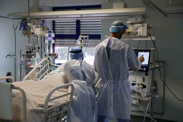 Κορονοϊός: Έσπασαν το φράγμα των 5000 οι νοσηλείες