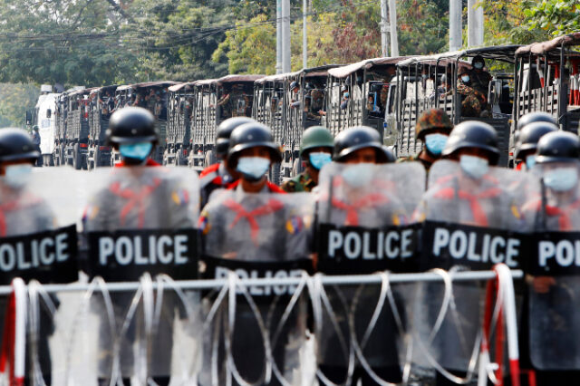 Tik Tok τρόμος στη Μιανμάρ: “Όποιον διαδηλωτή βλέπουμε θα τον πυροβολούμε”