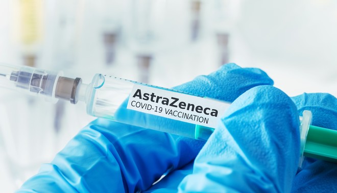 Εμβόλιο AstraZeneca: Η Ισπανία θα το χορηγεί και σε άνω των 65 ετών