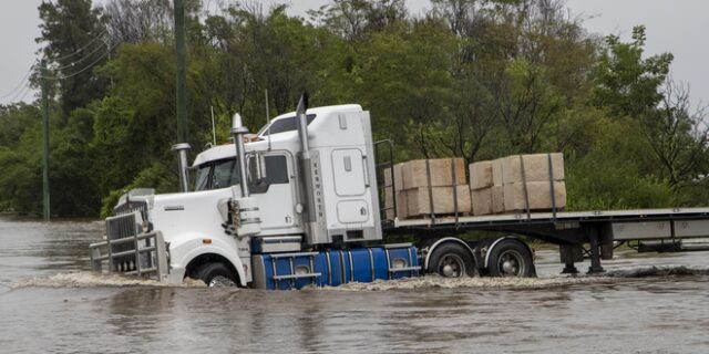 Αυστραλία: “Βούλιαξε” η Νέα Νότια Ουαλία – Πλημμύρες και καταστροφές