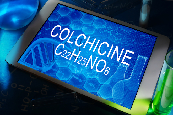 Μόσιαλος: Η κολχικίνη δεν μειώνει τη θνητότητα στους νοσοκομειακούς ασθενείς με κορονοϊό