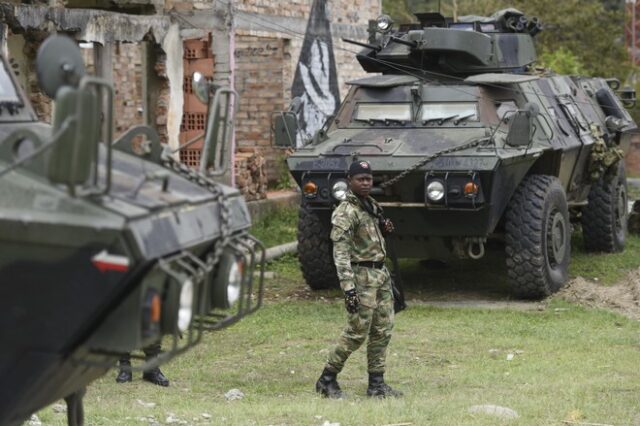 Κολομβία: 10 αποστάτες των FARC νεκροί σε βομβαρδισμό του στρατού