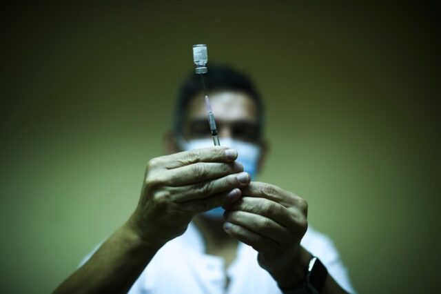 Εμβολιασμός Κορονοϊού: Ακόμη και μία δόση μειώνει πάνω από 85% τις εισαγωγές στο νοσοκομείο