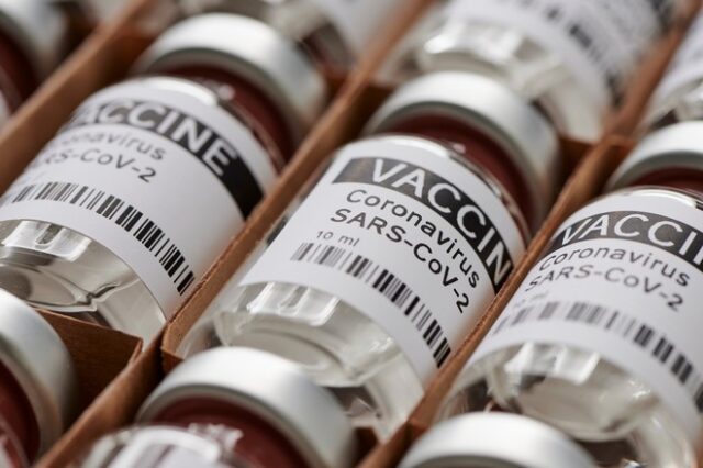 Εμβόλια κορονοϊού: Ανοίγει η πλατφόρμα για τους άνω των 30 ετών
