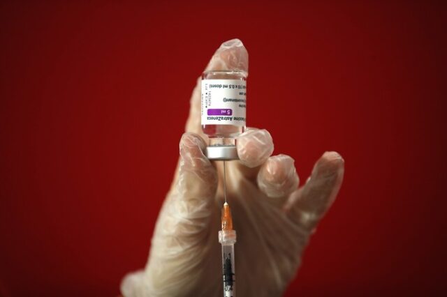Eμβόλιο AstraZeneca: “Δεν μετάνιωσα, αλλά αν είχα την ευκαρία δεν θα το έκανα” λέει ο 35χρονος
