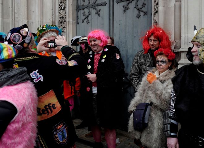 Μασσαλία: 6.500 άνθρωποι γιόρτασαν το καρναβάλι παρά τις απαγορεύσεις