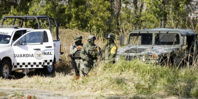 Μάχες στα σύνορα Βενεζουέλας-Κολομβίας: 8 στρατιώτες “αιχμαλωτίστηκαν” από ατάκτους