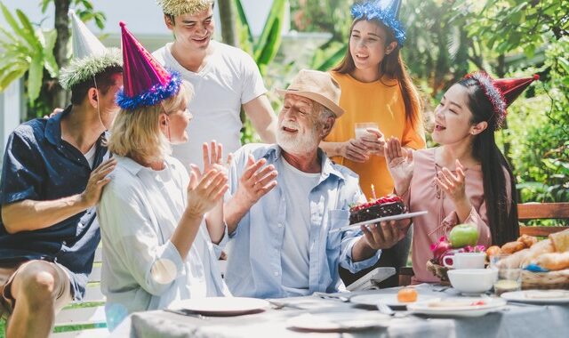 “Happy Birthday To You”: Το τραγούδι των γενεθλίων έχει… γενέθλια – Από πού προέρχεται