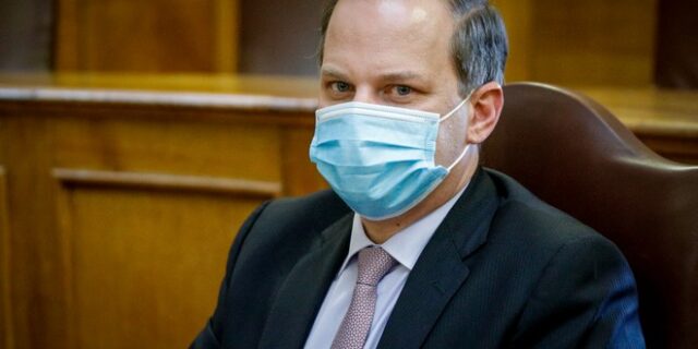 Κώστας Καραμανλής: Ο Τσίπρας δεν μπορεί να πατά σε δύο βάρκες και της άκρας αριστεράς και της κεντροαριστεράς