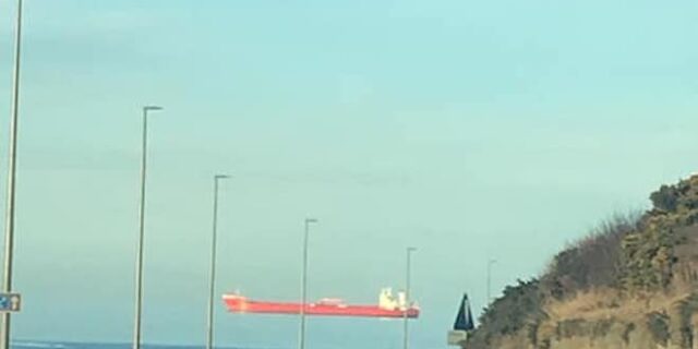 Η αλήθεια για το “ιπτάμενο” πλοίο – Τι πραγματικά συμβαίνει