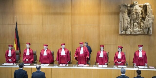 Γερμανία: Το Συνταγματικό Δικαστήριο βάζει “στον πάγο” το Ταμείο Ανάκαμψης