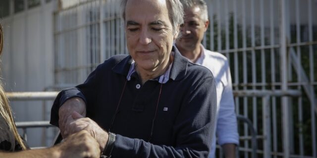 Κουφοντίνας: Βγήκε από τη ΜΕΘ του Γενικού Νοσοκομείου Λαμίας