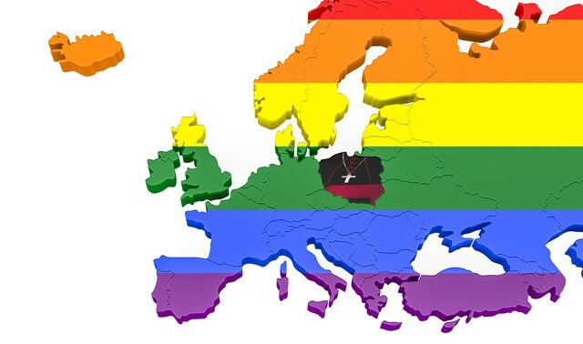 Η ΕΕ βάζει φρένο στην Πολωνία που θέλει να αφανίσει τους ΛΟΑΤΚΙ από τη χώρα