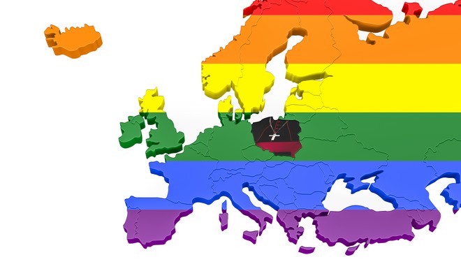 Η ΕΕ βάζει φρένο στην Πολωνία που θέλει να αφανίσει τους ΛΟΑΤΚΙ από τη χώρα