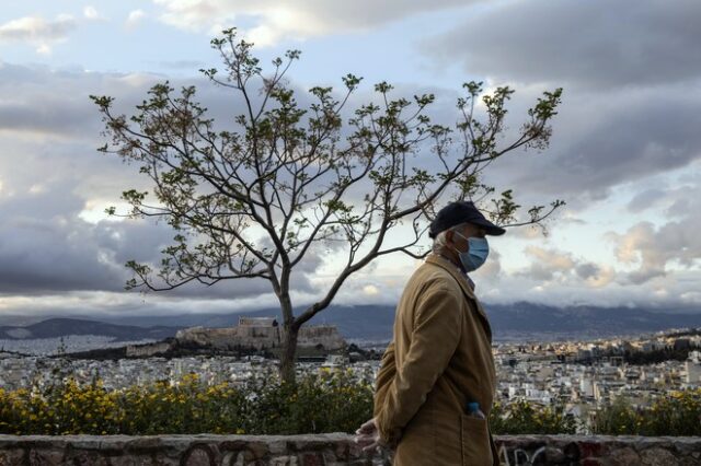 Κορονοϊός: 924 νέα κρούσματα σήμερα στην Αττική