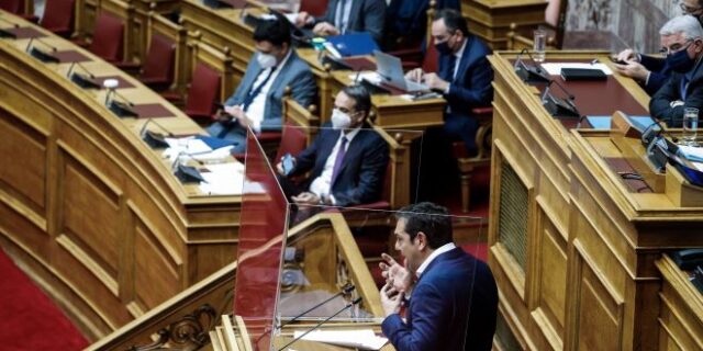 Στη Βουλή σήμερα η αντιπαράθεση Μητσοτάκη – Τσίπρα για την Νέα Σμύρνη