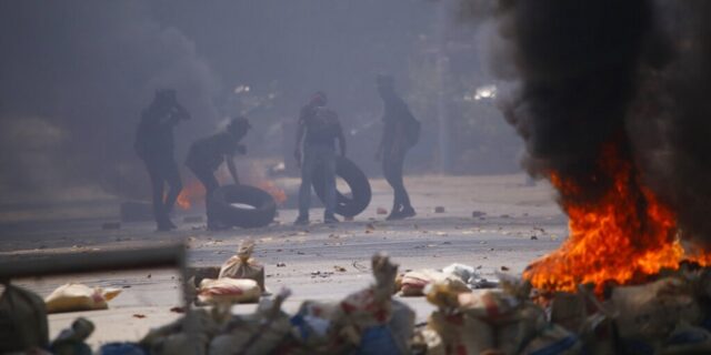 Μιανμάρ: Τζο Μπάιντεν και ΕΕ καταδίκασαν τα γεγονότα του Σαββάτου