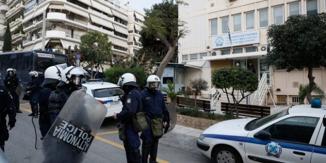Κρικέτος: Οι εικόνες στη Νέα Σμύρνη ντροπιάζουν την Αστυνομία