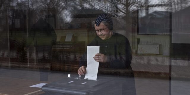 Εκλογές στην Ολλανδία: Άνοιξαν οι κάλπες