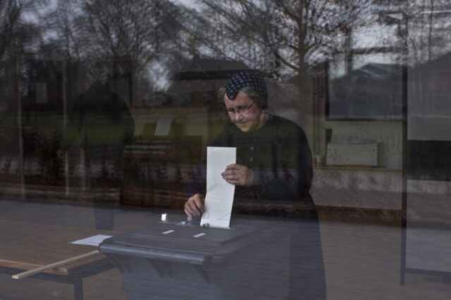 Εκλογές στην Ολλανδία: Άνοιξαν οι κάλπες