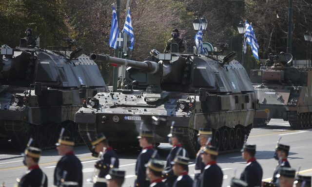 25η Μαρτίου: Εντυπωσιακή η παρέλαση για τα 200 χρόνια από την Επανάσταση του 1821