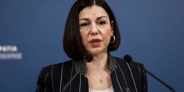 Πελώνη: “Δεν επιβλήθηκε lockdown στη Μύκονο, αλλά μέτρα για τη διασκέδαση”