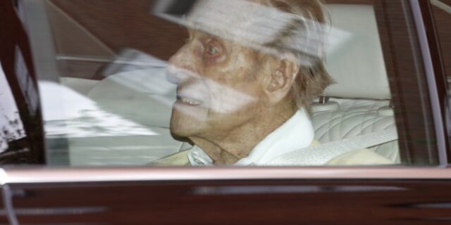 Πρίγκιπας Φίλιππος: Εξιτήριο μετά από ένα μήνα νοσηλείας