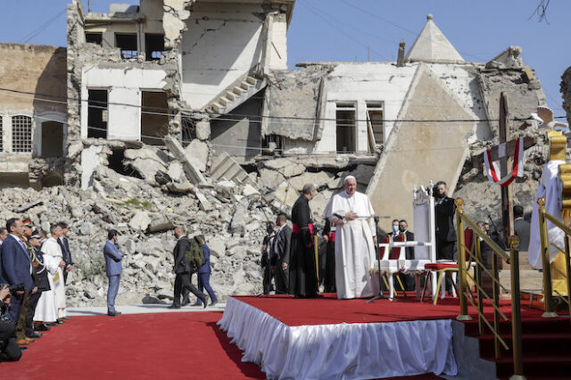 Ιράκ: Ο πάπας στην κατεστραμμένη από τους τζιχαντιστές Μοσούλη