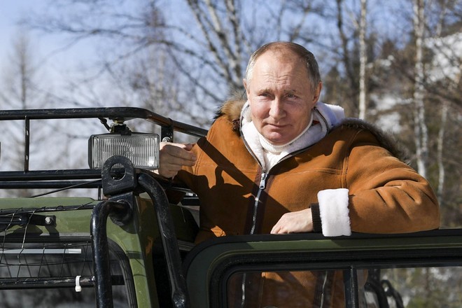 Ο Πούτιν έκανε το εμβόλιο κατά του κορονοϊού και αισθάνεται καλά