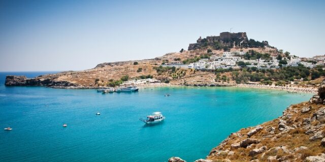 Ολλανδικό πείραμα: Στέλνουν 200 τουρίστες στη Ρόδο εν μέσω lockdown