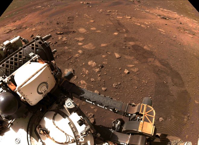 NASA: Το ρόβερ Perseverance ξεκίνησε τον “περίπατό” του στον Άρη