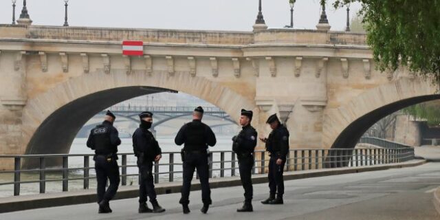 Παρίσι: Συνελήφθησαν 7 Ιταλοί – Ήταν πρώην μέλη τρομοκρατικών οργανώσεων