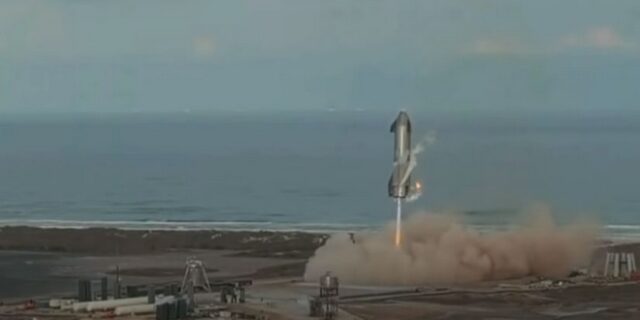 SpaceX: Προσγειώθηκε αλλα εξερράγη και ο τρίτος πύραυλος Starship