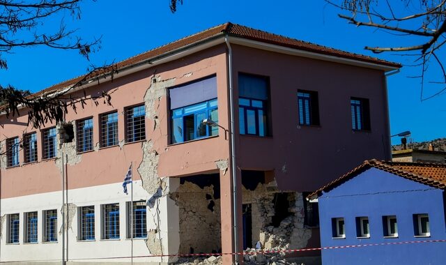 Δεν θα λειτουργήσουν ούτε με τηλεκπαίδευση όσα σχολεία έκλεισαν λόγω του σεισμού στην Ελασσόνα