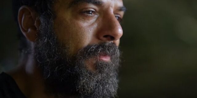 Χαμός στο Survivor: Όλοι τα βάζουν με τον Τριαντάφυλλο- “Πηγαίνει σαν φίδι”