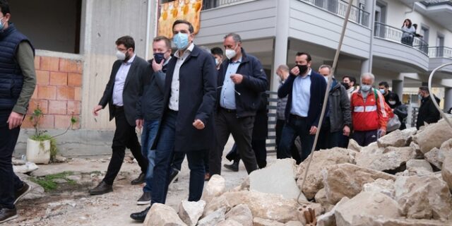 Τσίπρας: Να δοθούν γρήγορα οι αποζημιώσεις στους σεισμόπληκτους