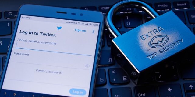Ρωσία: Απειλεί να μπλοκάρει το Twitter σε όλη τη χώρα
