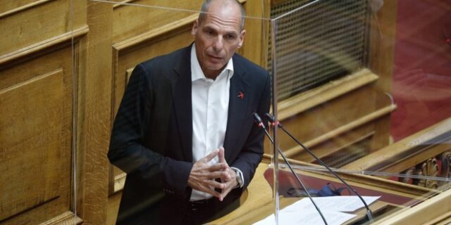 Βαρουφάκης: Έκκληση σε ΣΥΡΙΖΑ και ΚΚΕ να προστατέψουμε τη Δημοκρατία